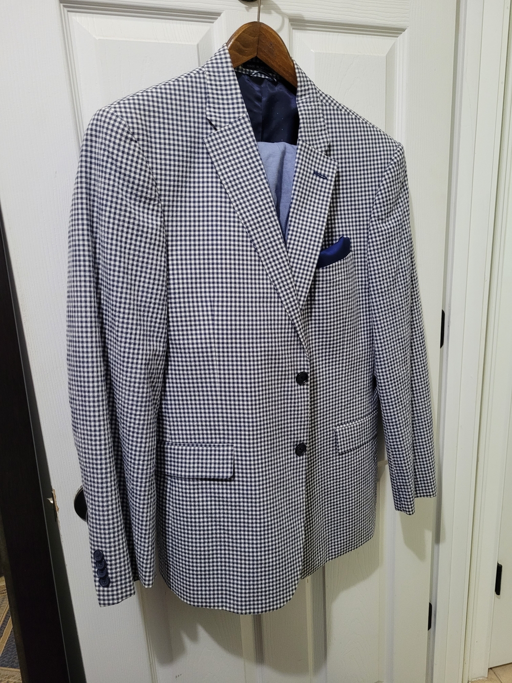 Tommy Hilfiger Blue & White Gingham Sport Coat with Blue Pocket Square